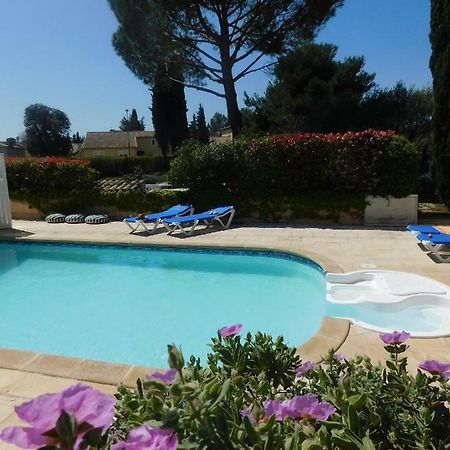 Les Bougainvillees De Camargue Villetelle Luaran gambar