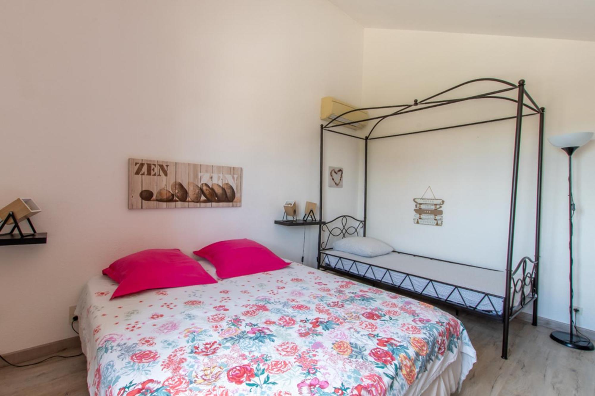 Les Bougainvillees De Camargue Villetelle Bilik gambar